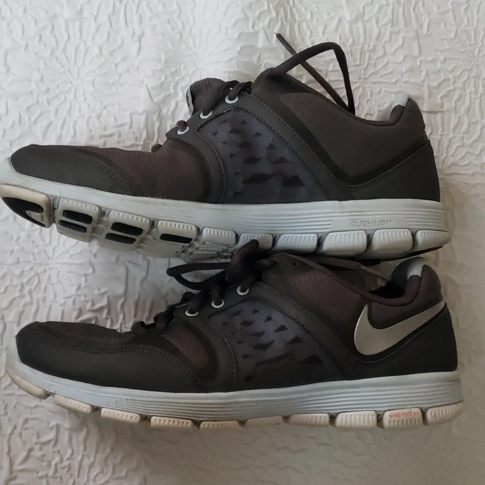Nike women free